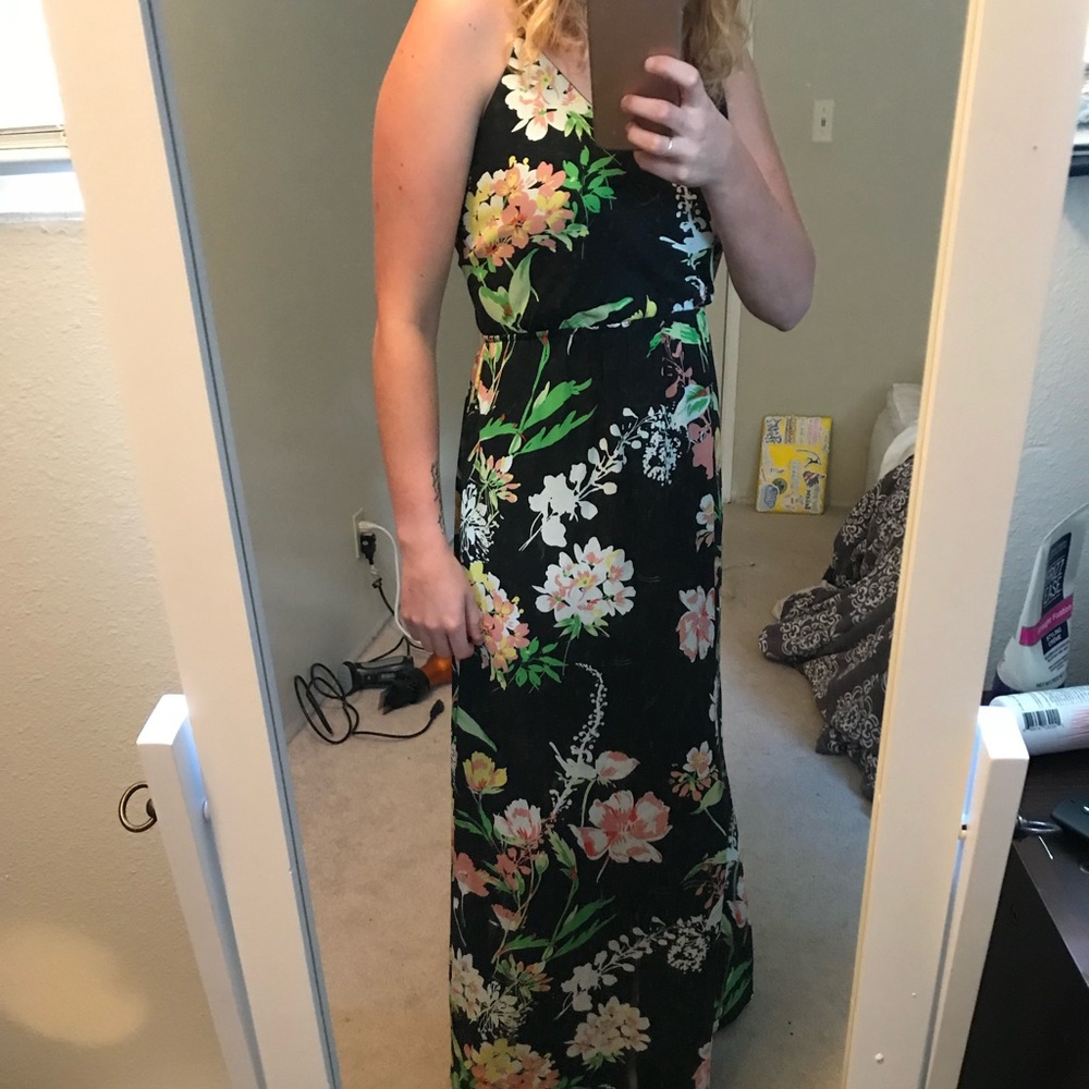 FLORAL MAXI DRESS